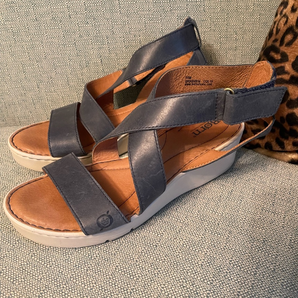 Born Sandals SZ 10